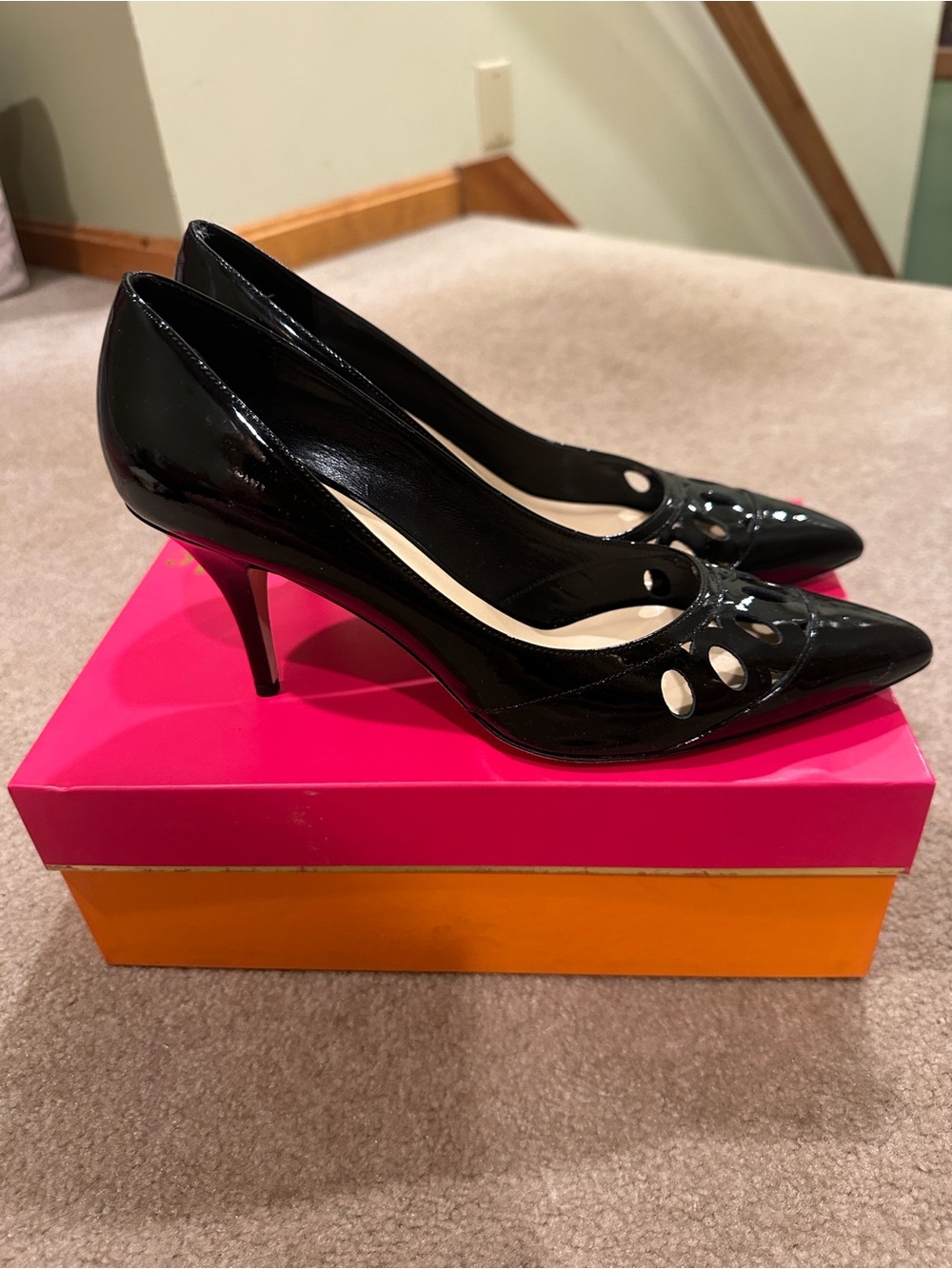 kate spade Black Patent Pointed-Toe Cutout Pumps size 9.5 Brand New Never Worn